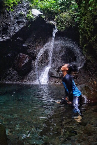 Ingin pindah jadi duta shampo lain? (Photography)